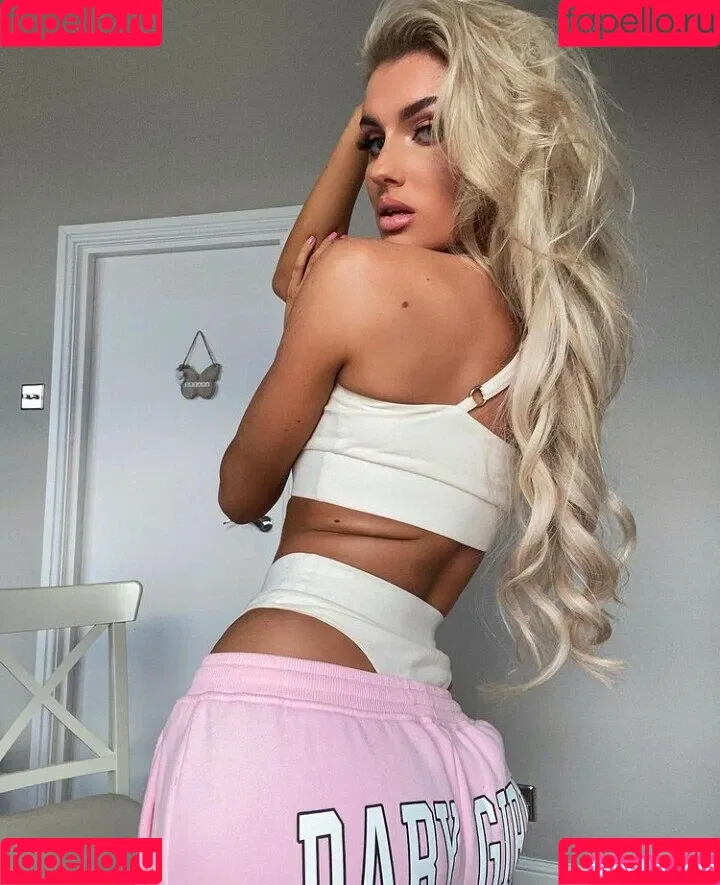 Mariah May Onlyfans Photo Gallery 
