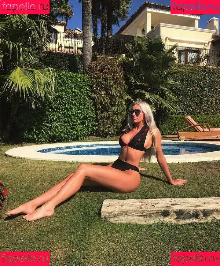 Mariah May Onlyfans Photo Gallery 