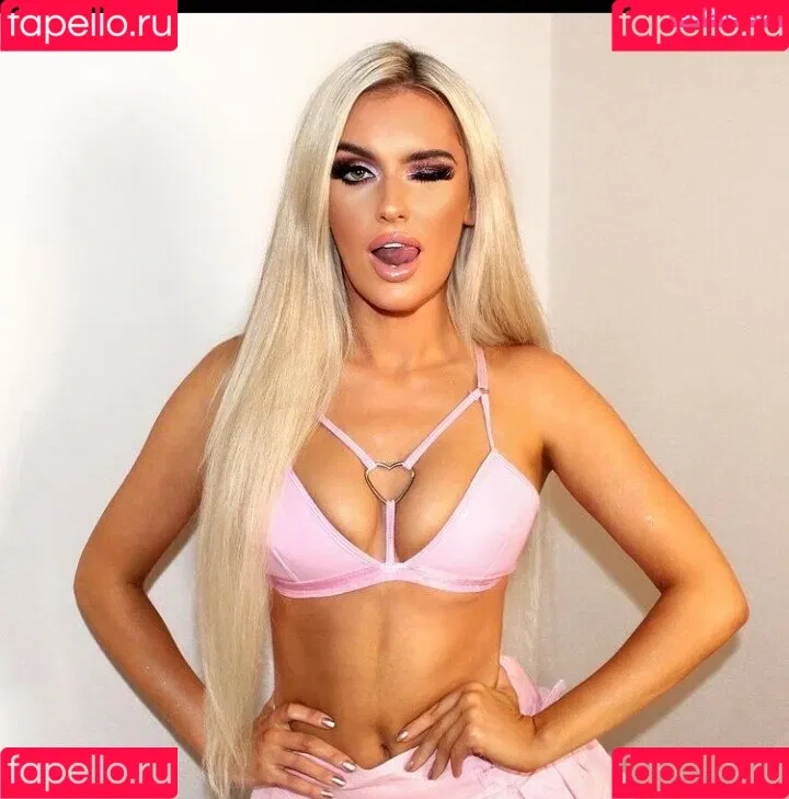 Mariah May Onlyfans Photo Gallery 
