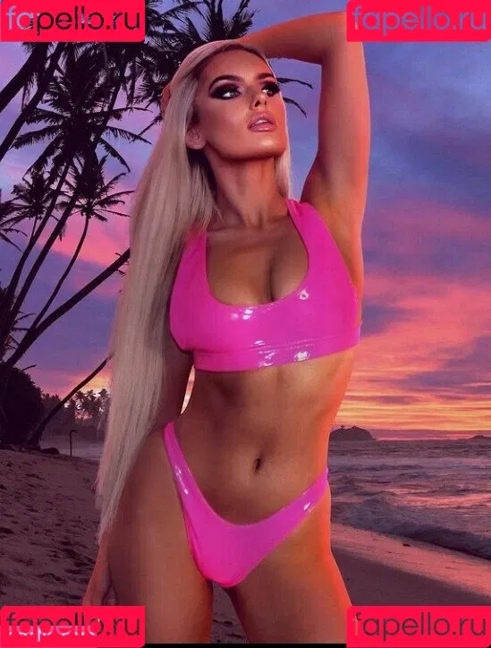 Mariah May Onlyfans Photo Gallery 