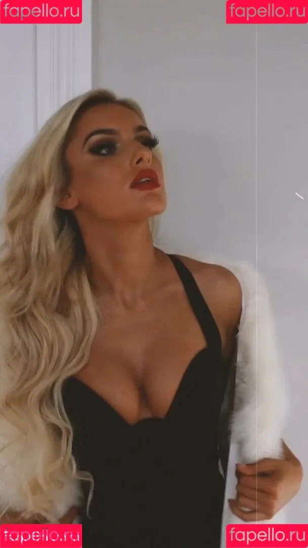 Mariah May Onlyfans Photo Gallery 