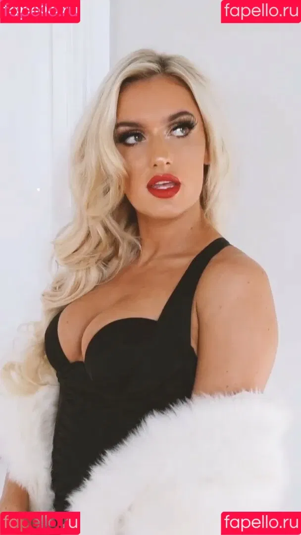 Mariah May Onlyfans Photo Gallery 