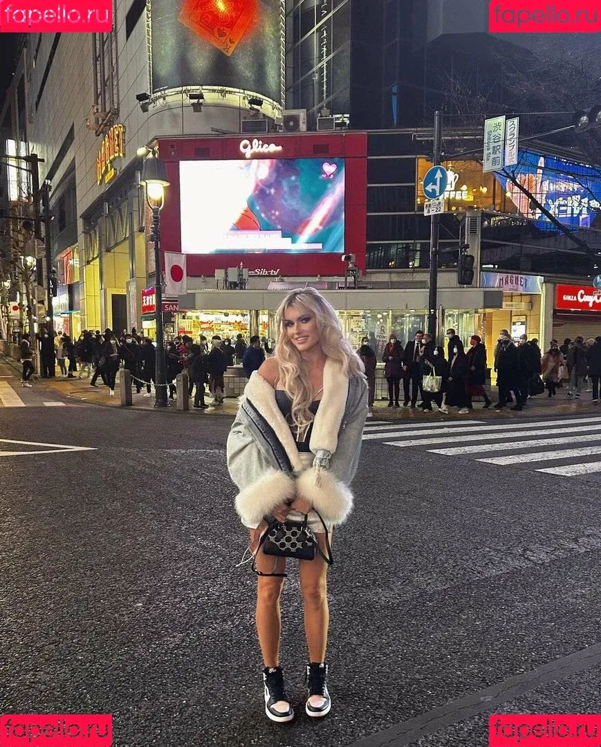 Mariah May Onlyfans Photo Gallery 