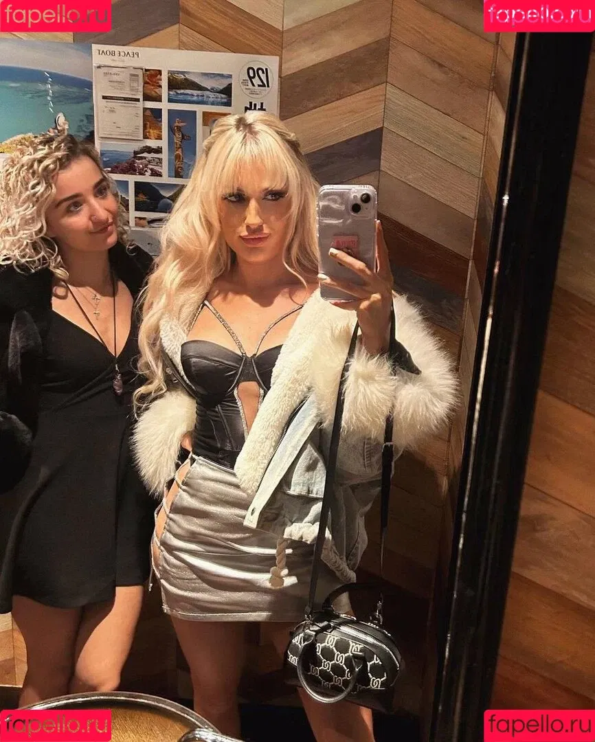 Mariah May Onlyfans Photo Gallery 