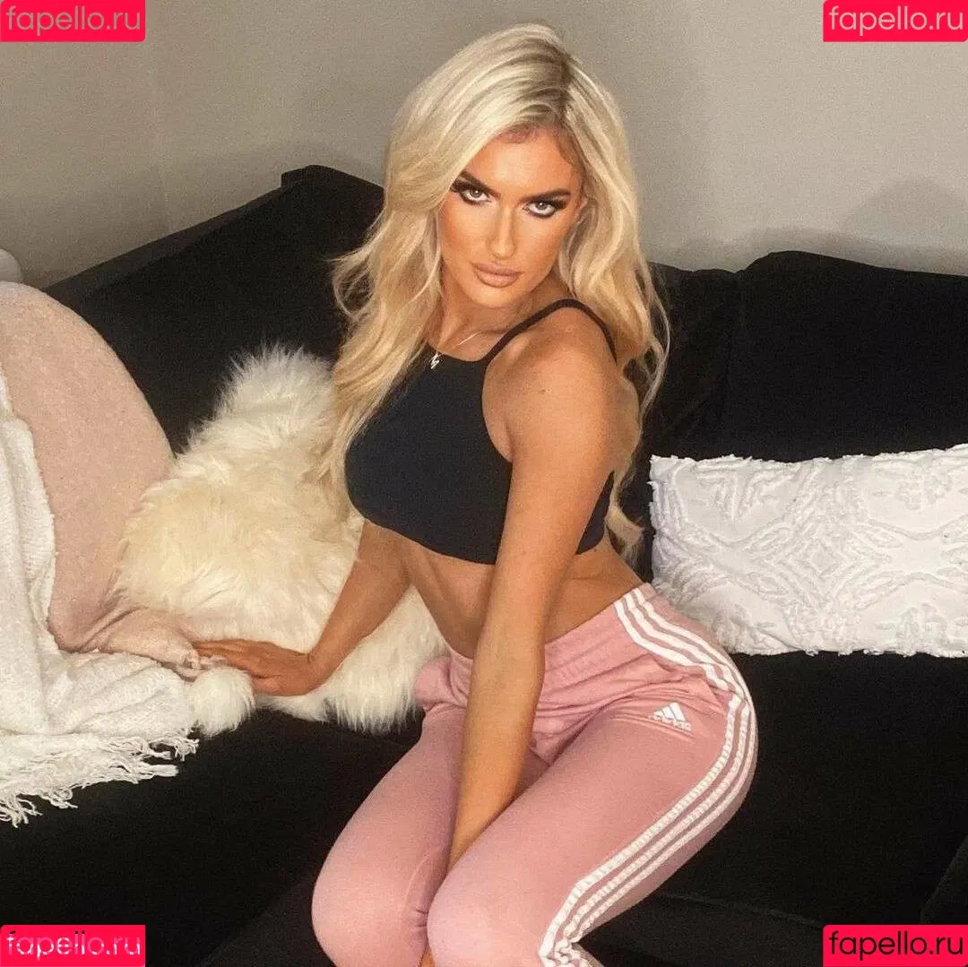 Mariah May Onlyfans Photo Gallery 