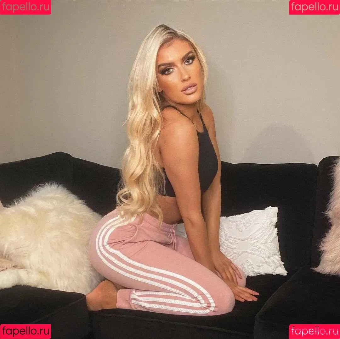 Mariah May Onlyfans Photo Gallery 