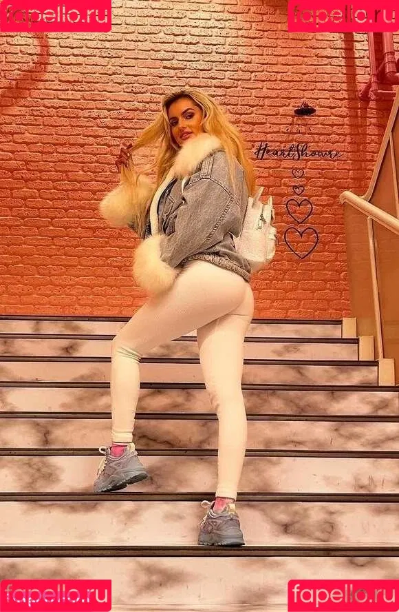 Mariah May Onlyfans Photo Gallery 