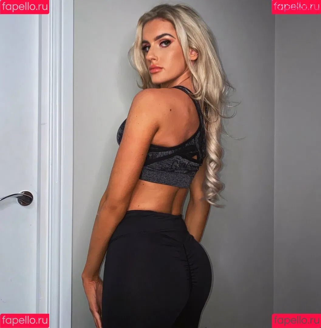 Mariah May Onlyfans Photo Gallery 