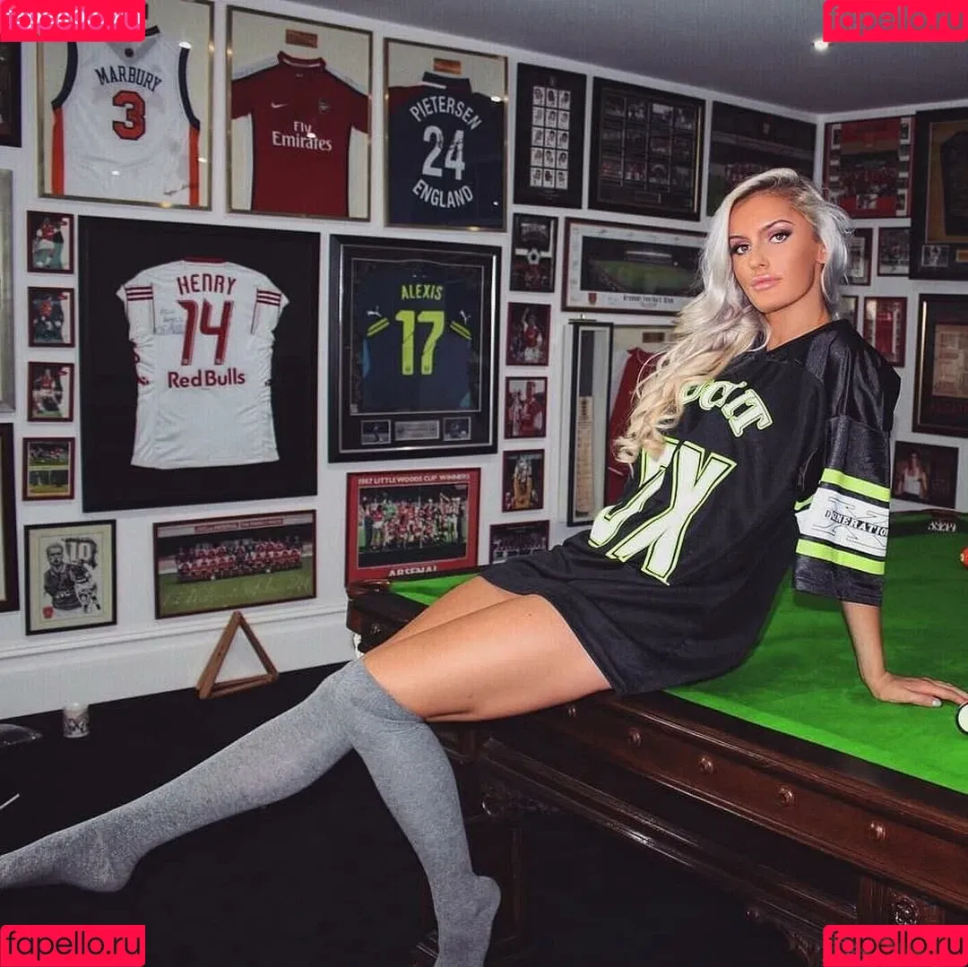 Mariah May Onlyfans Photo Gallery 