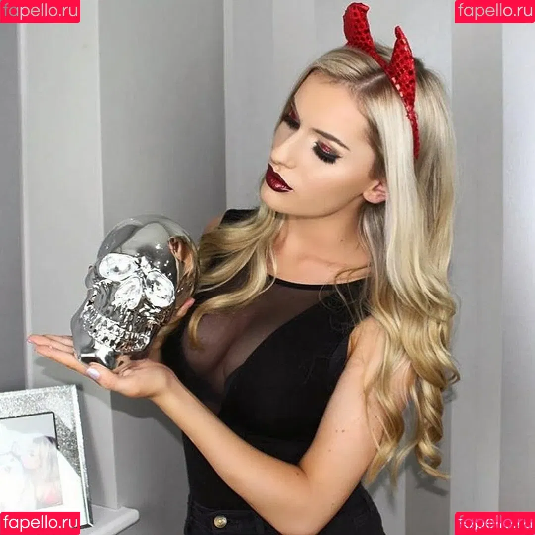 Mariah May Onlyfans Photo Gallery 