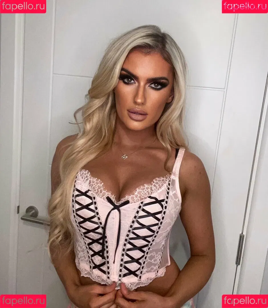 Mariah May Onlyfans Photo Gallery 