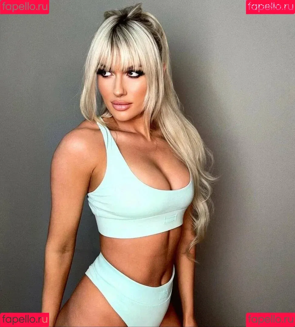 Mariah May Onlyfans Photo Gallery 