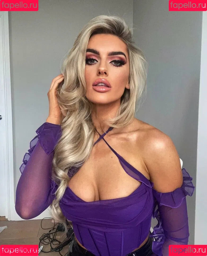 Mariah May Onlyfans Photo Gallery 