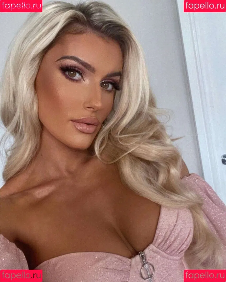 Mariah May Onlyfans Photo Gallery 
