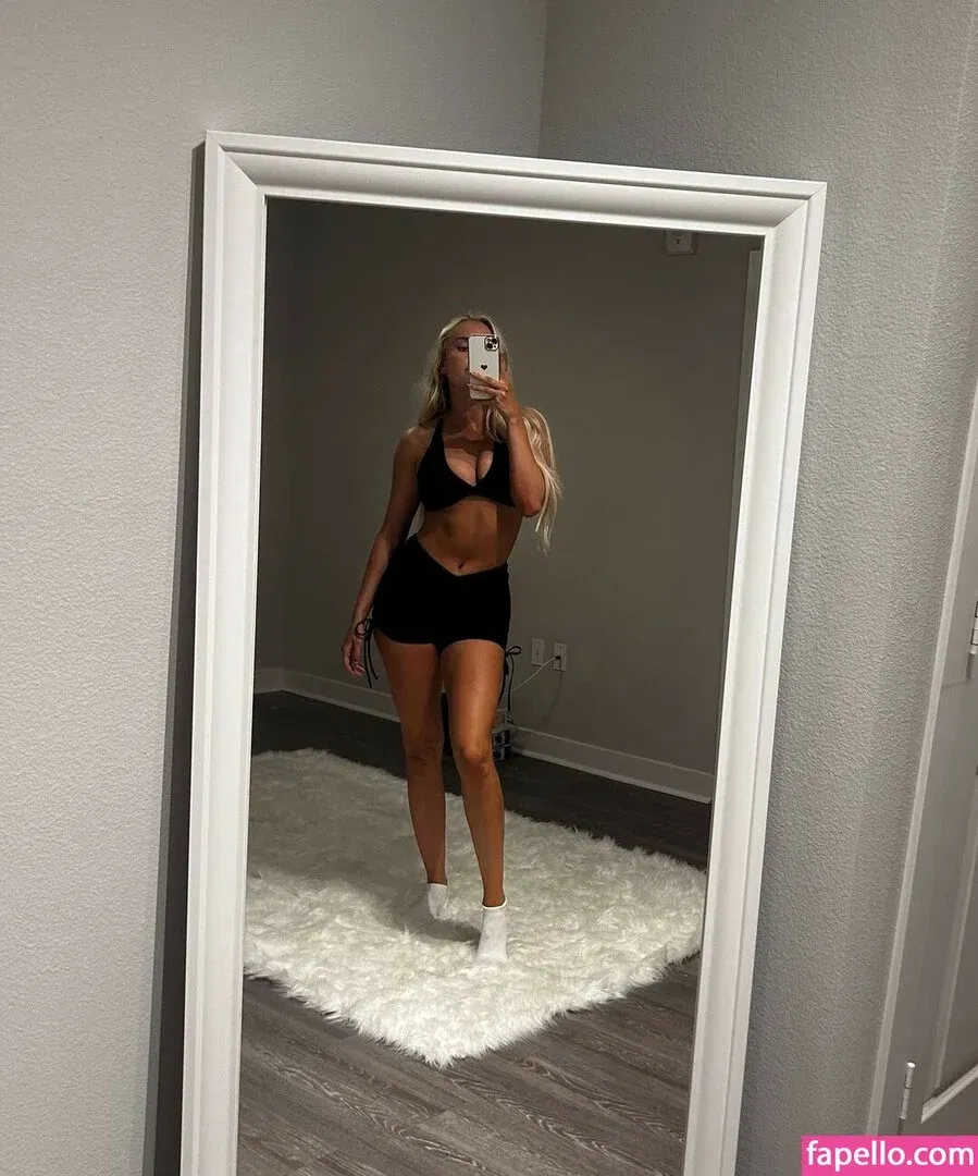 Mariah May Onlyfans Photo Gallery 