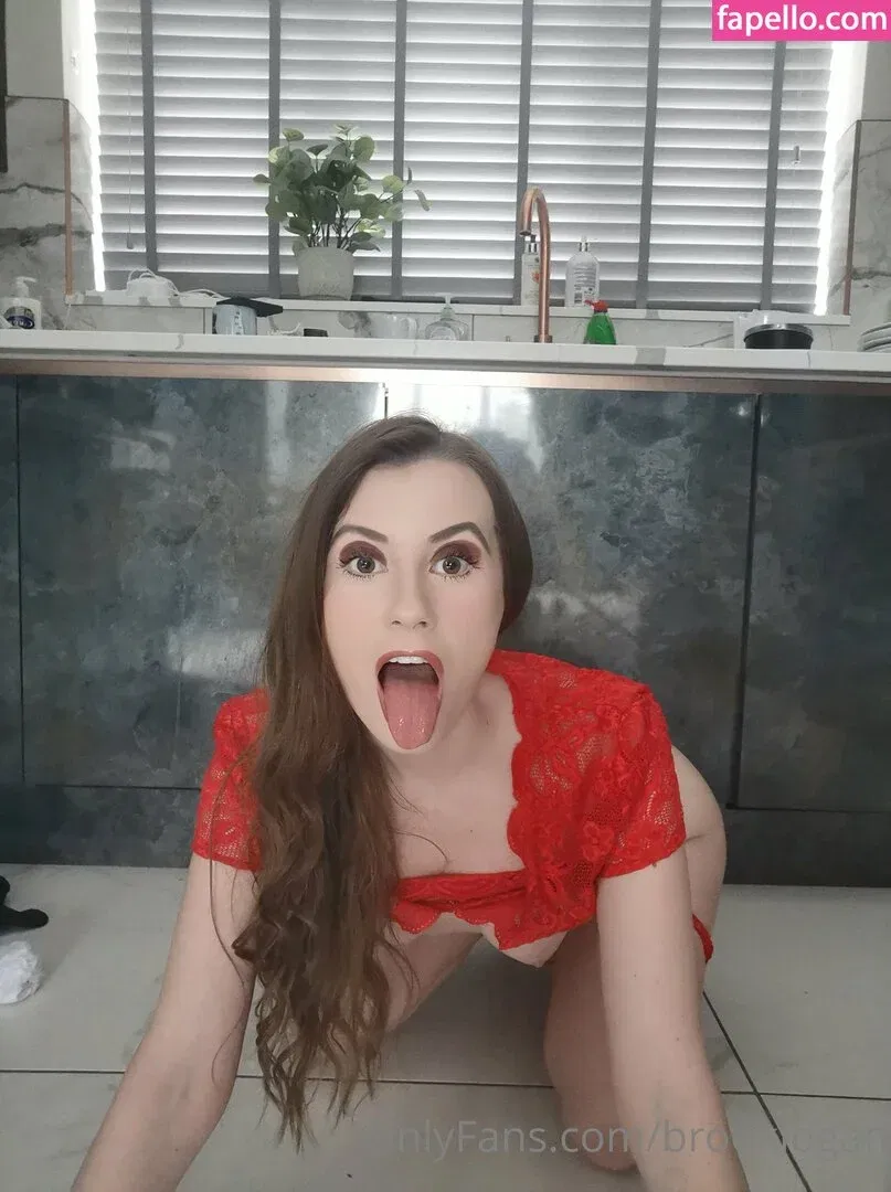 brooklogan Onlyfans Photo Gallery 