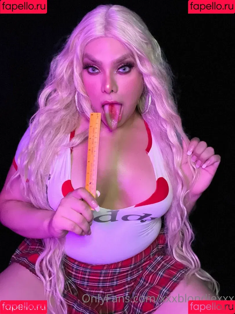 xxxblondiexxx Onlyfans Photo Gallery 