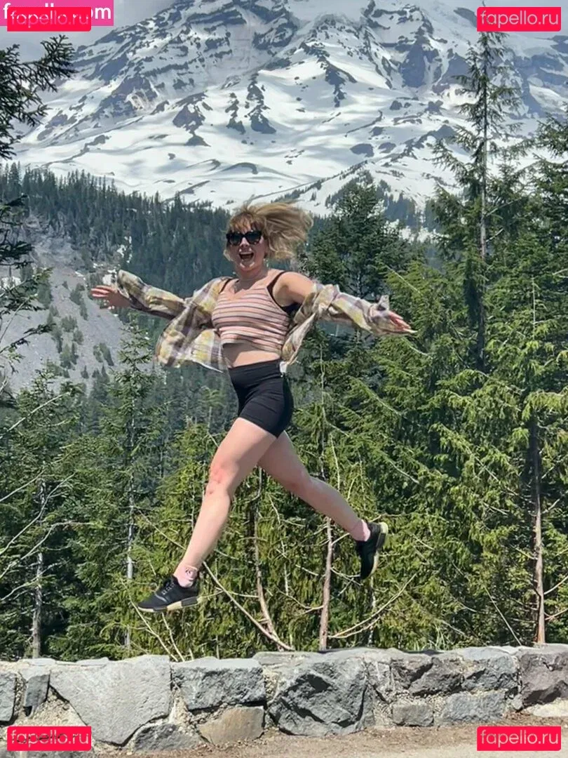 Mary Kish Onlyfans Photo Gallery 