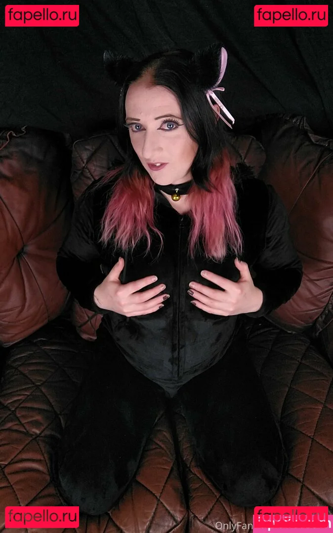 dead_girly Onlyfans Photo Gallery 