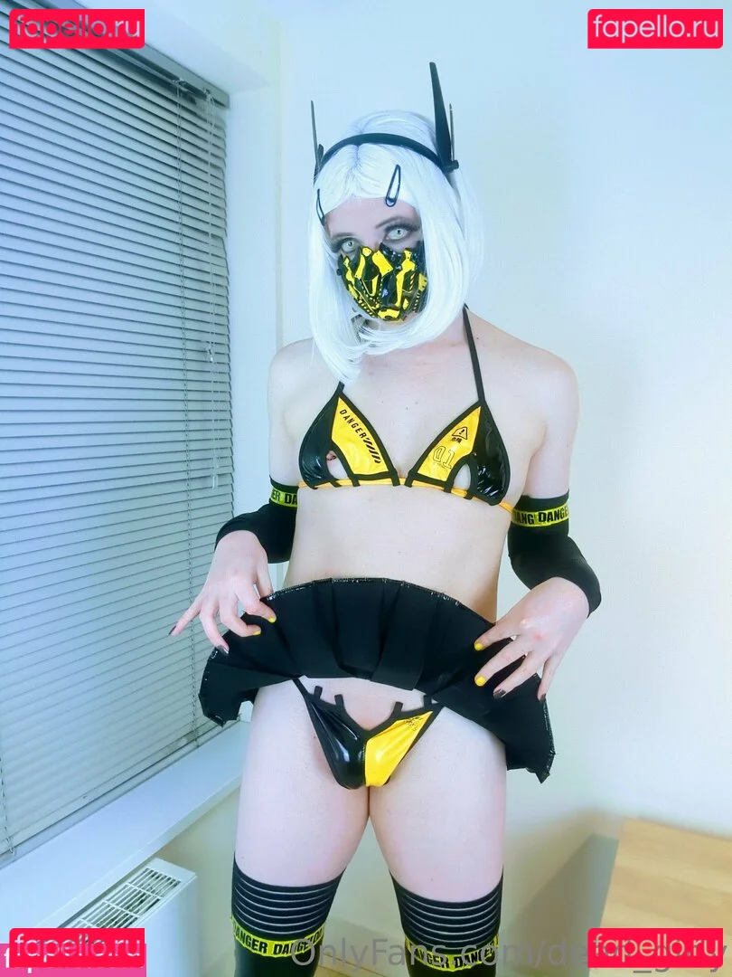 dead_girly Onlyfans Photo Gallery 