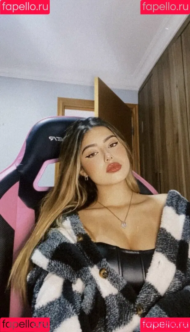 Isabella Onlyfans Photo Gallery 