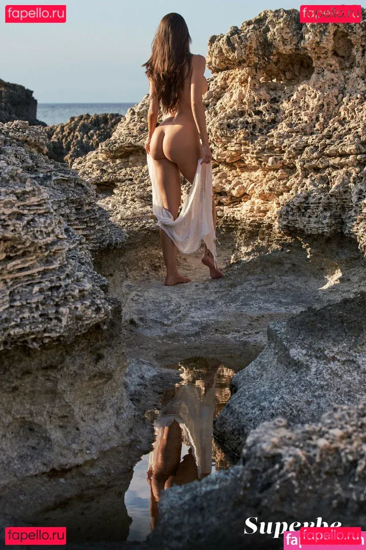 Superbe Onlyfans Photo Gallery 