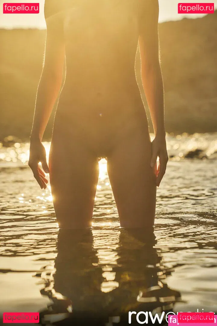 Superbe Onlyfans Photo Gallery 