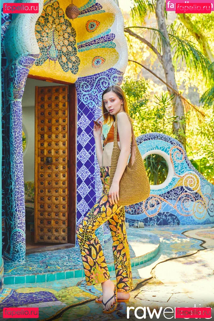 Superbe Onlyfans Photo Gallery 