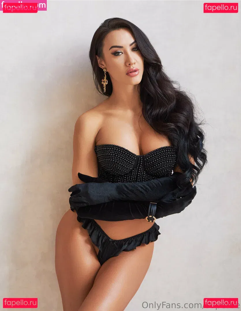 Superbe Onlyfans Photo Gallery 