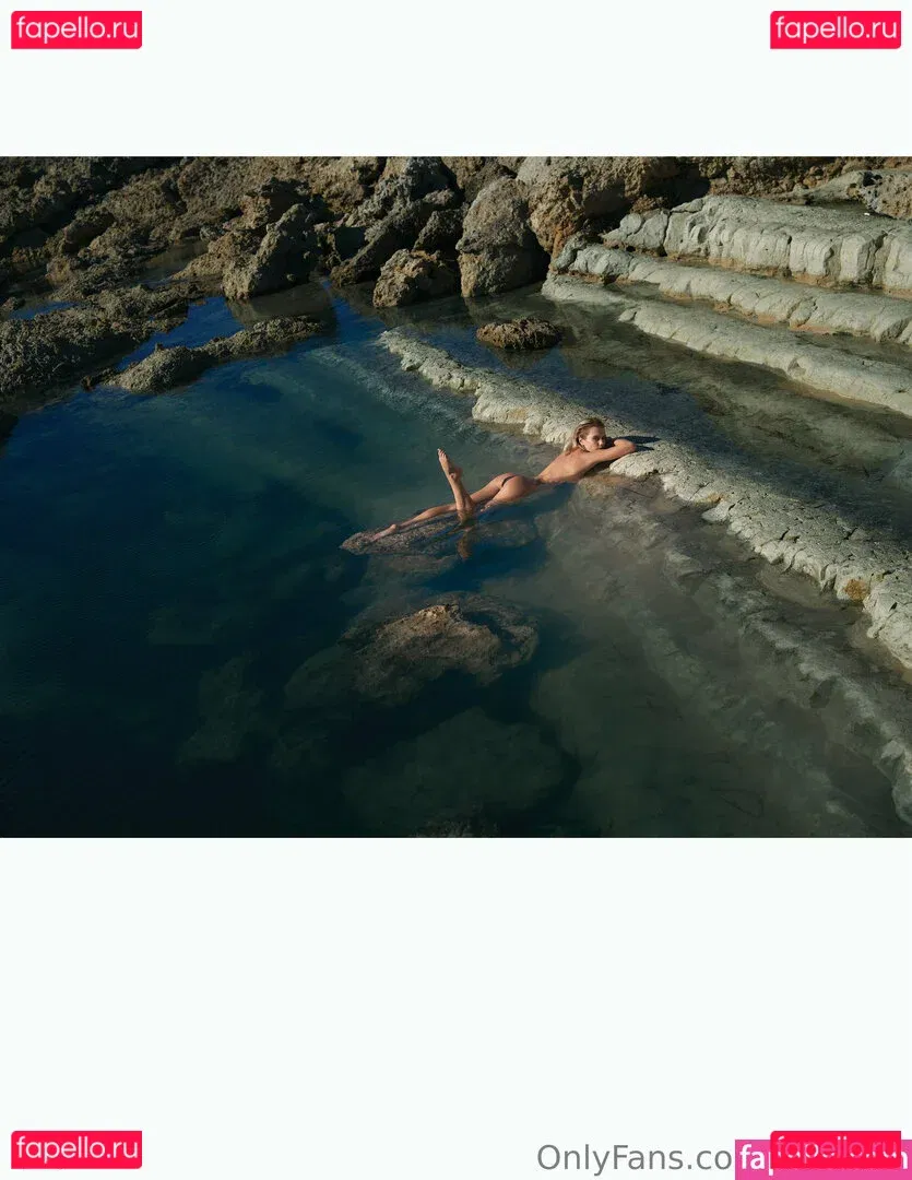 Superbe Onlyfans Photo Gallery 