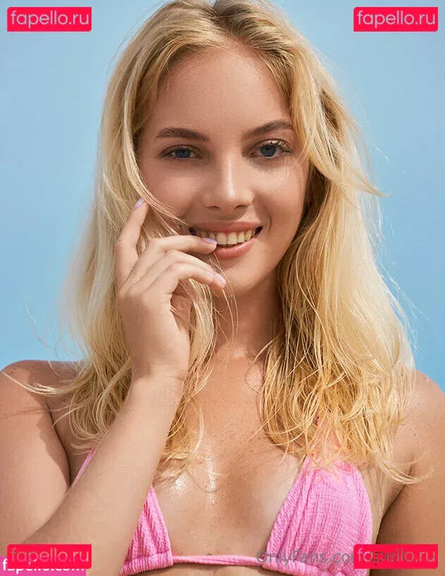 Superbe Onlyfans Photo Gallery 