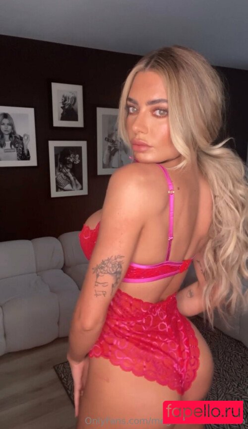 Megan Barton Nude Onlyfans Photo 44