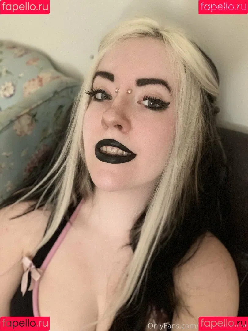ValerieVampyr Onlyfans Photo Gallery 
