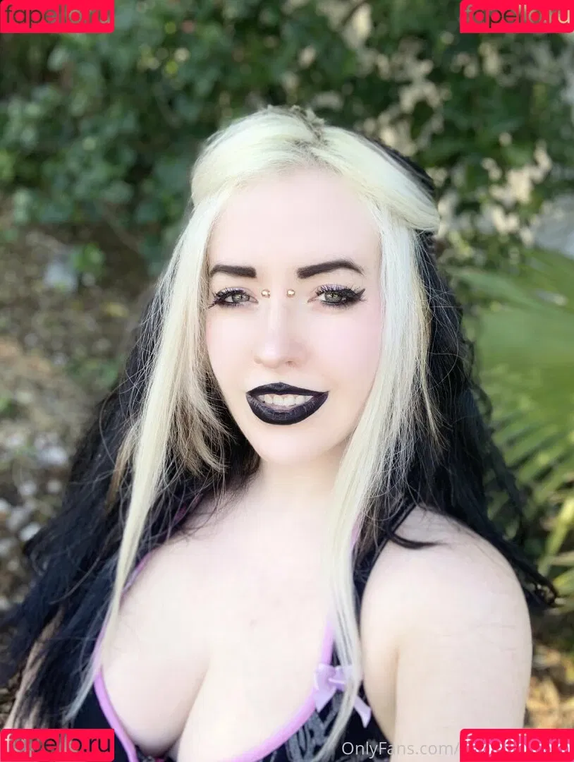 ValerieVampyr Onlyfans Photo Gallery 