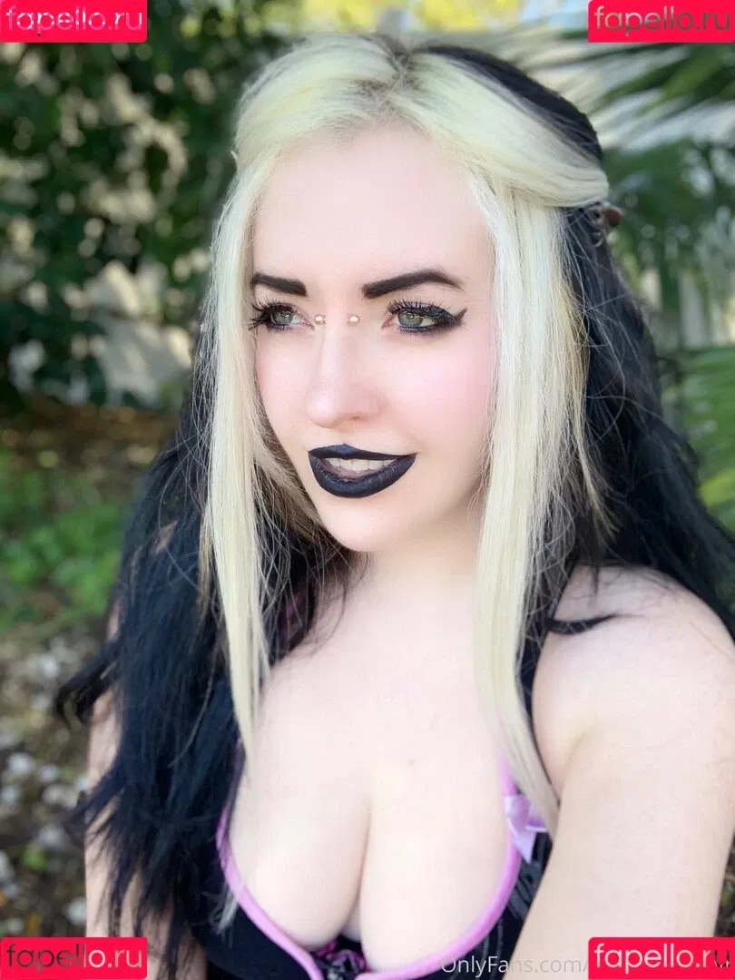 ValerieVampyr Onlyfans Photo Gallery 