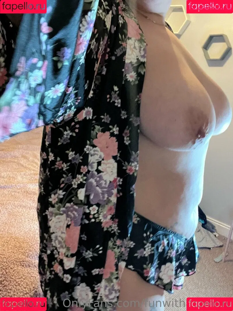 funwithmommy Onlyfans Photo Gallery 
