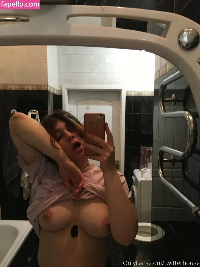 twitterhouse Onlyfans Photo Gallery 