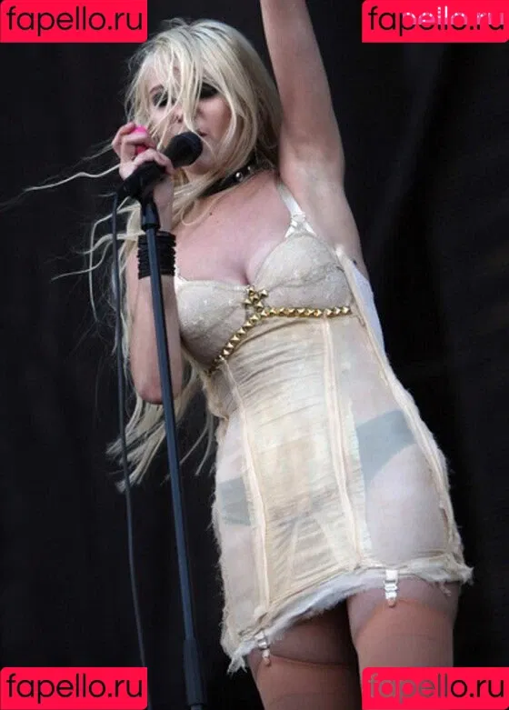 Taylor Momsen Onlyfans Photo Gallery 