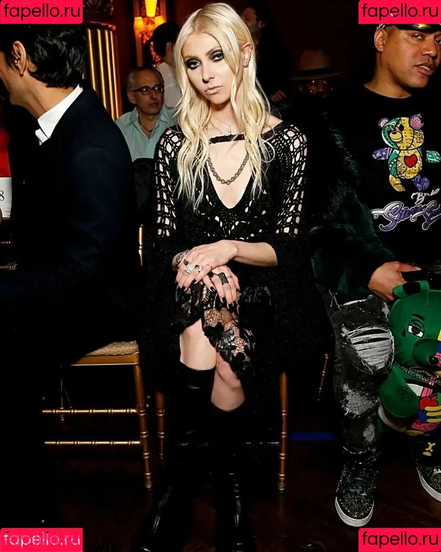Taylor Momsen Onlyfans Photo Gallery 