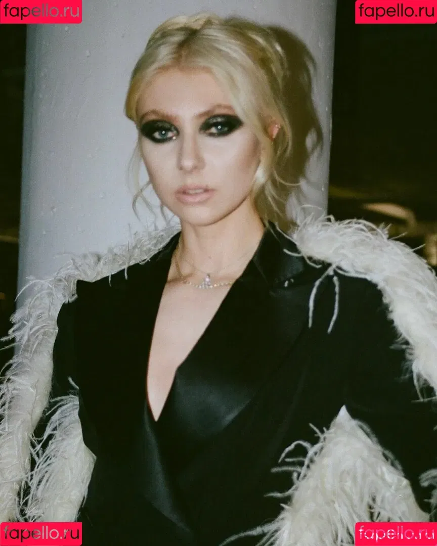 Taylor Momsen Onlyfans Photo Gallery 