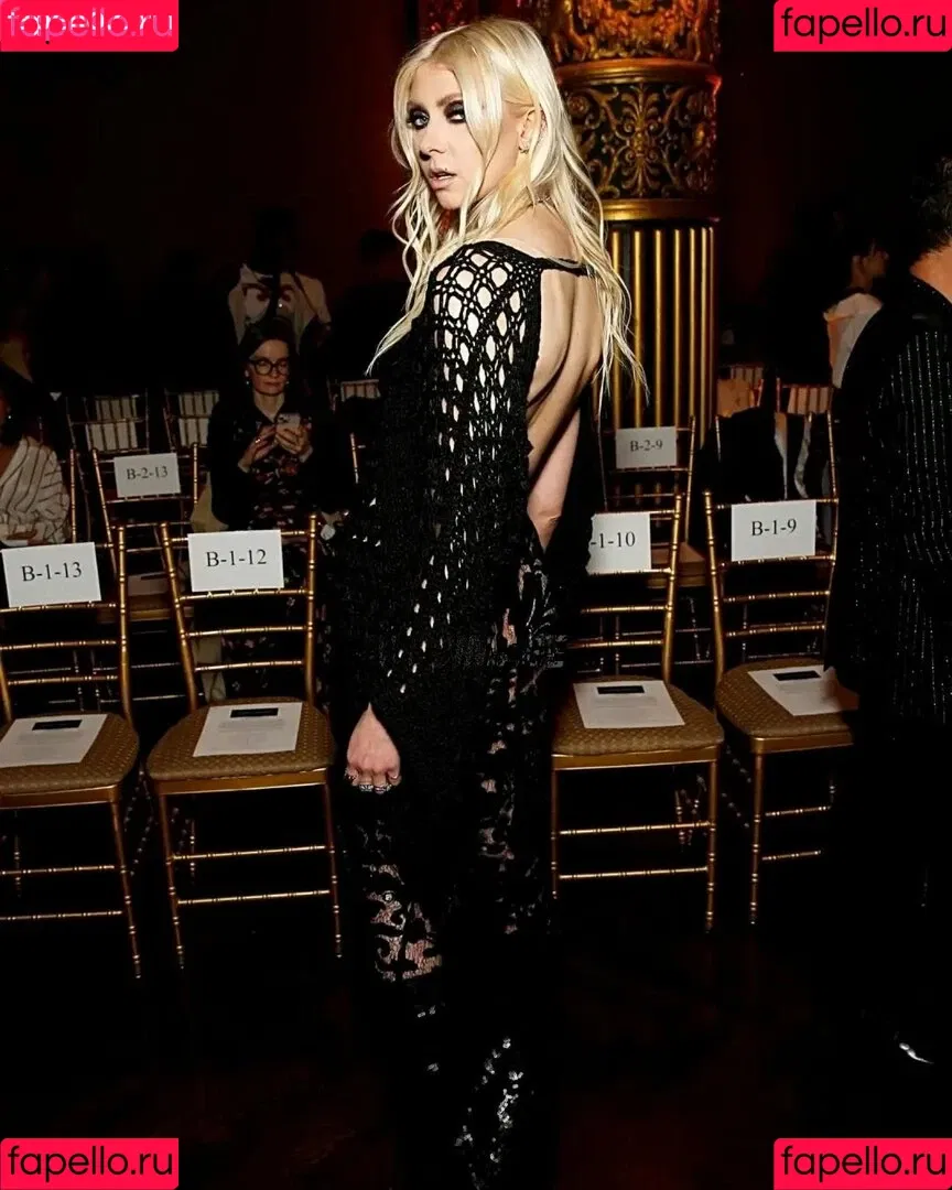Taylor Momsen Onlyfans Photo Gallery 