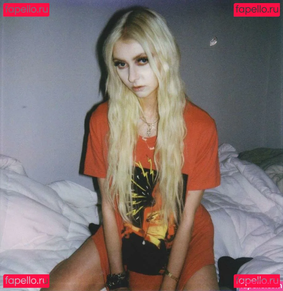Taylor Momsen Onlyfans Photo Gallery 