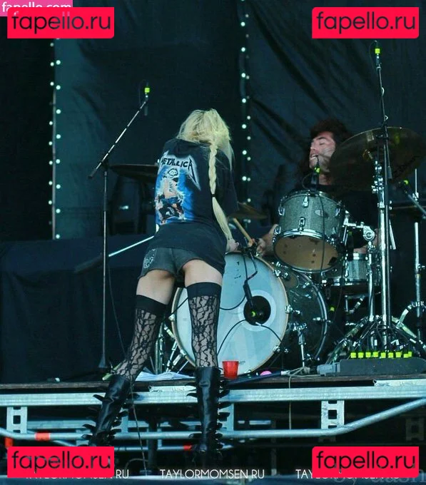 Taylor Momsen Onlyfans Photo Gallery 