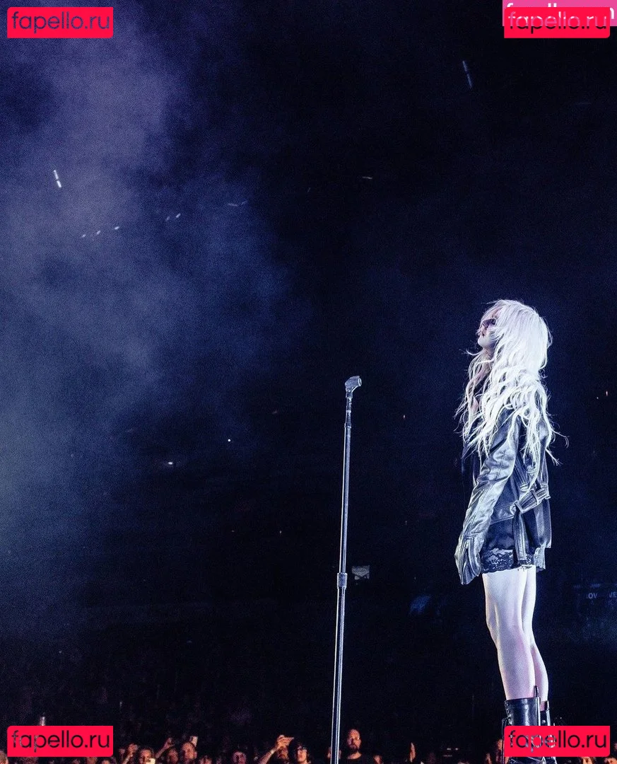 Taylor Momsen Onlyfans Photo Gallery 