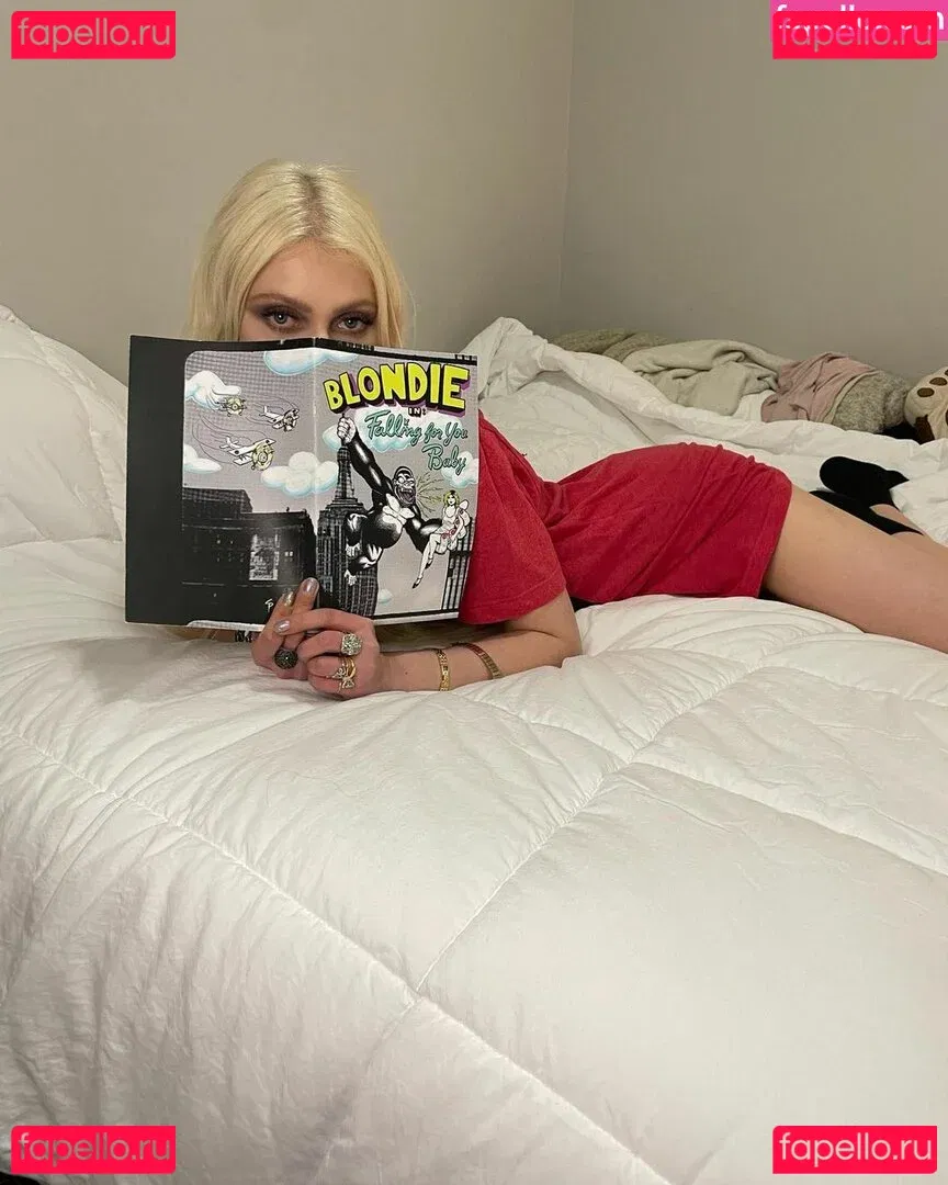 Taylor Momsen Onlyfans Photo Gallery 
