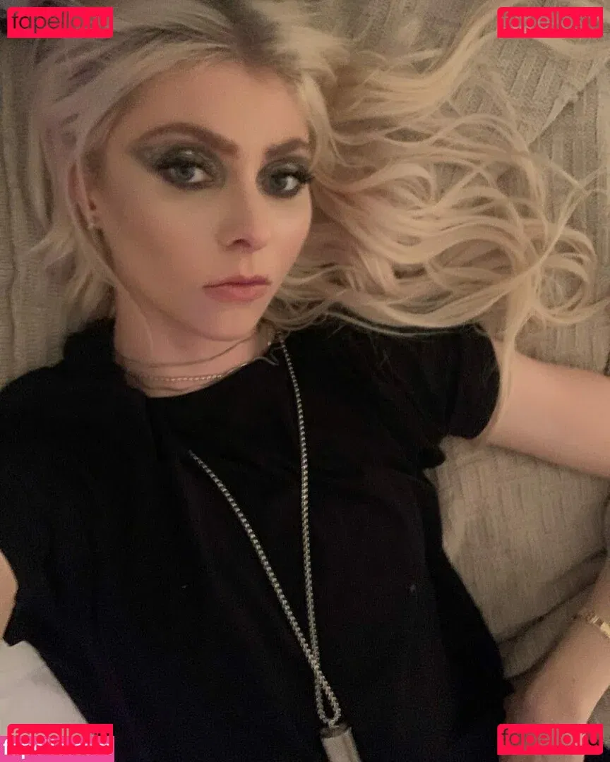 Taylor Momsen Onlyfans Photo Gallery 