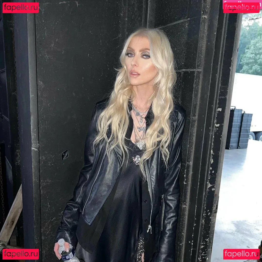 Taylor Momsen Onlyfans Photo Gallery 
