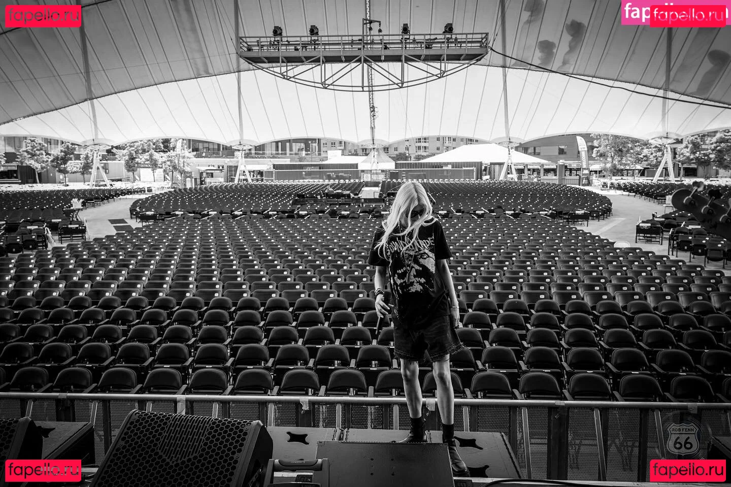 Taylor Momsen Onlyfans Photo Gallery 