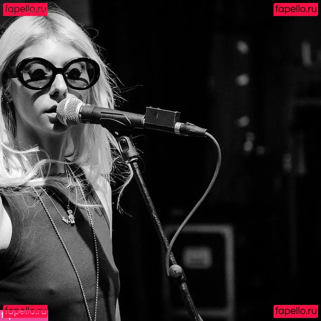 Taylor Momsen Onlyfans Photo Gallery 