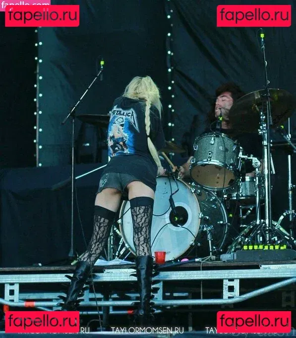 Taylor Momsen Onlyfans Photo Gallery 